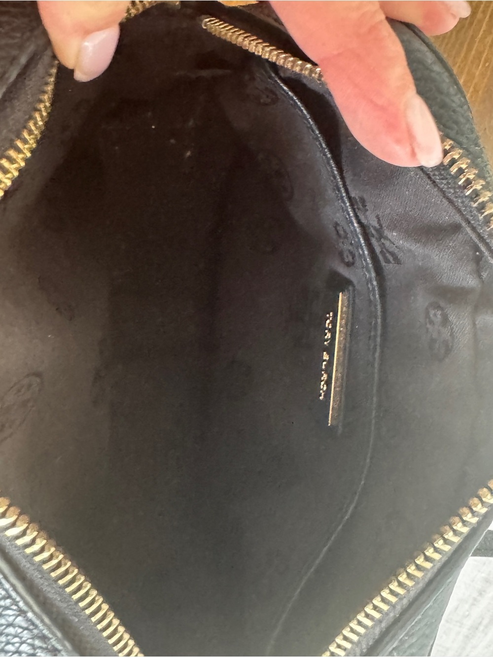 Tory Burch Black Leather Crossbody Bag with Tassel - Picture 5 of 6